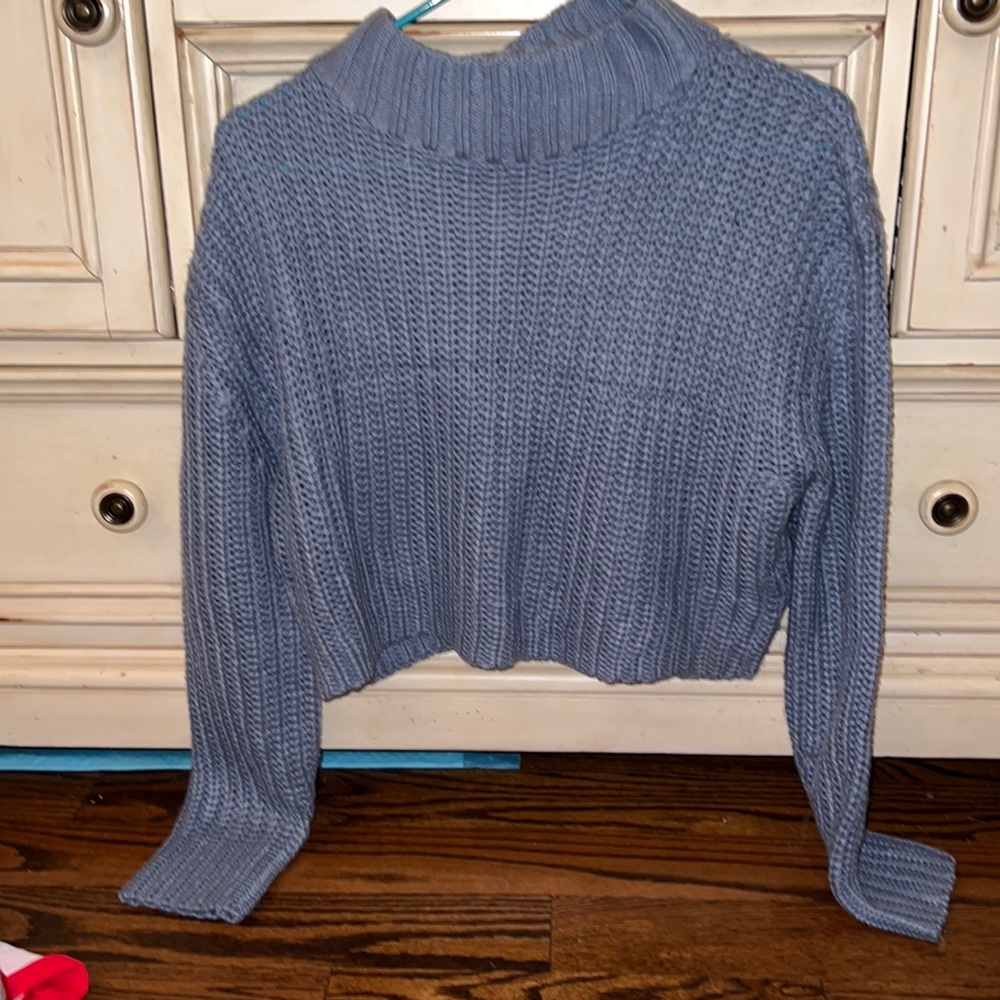 sky blue knit cropped sweater - unworn